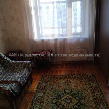 Продам квартиру, Гончаровский бул. , 3 кім., 68 м², косметический ремонт 