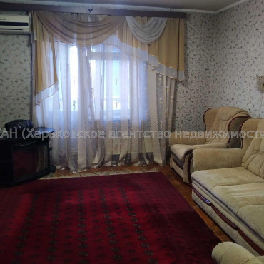 Продам квартиру, Гончаровский бул. , 3 кім., 68 м², косметический ремонт 
