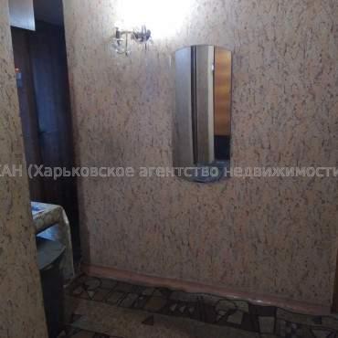 Продам квартиру, Гончаровский бул. , 3 кім., 68 м², косметический ремонт 