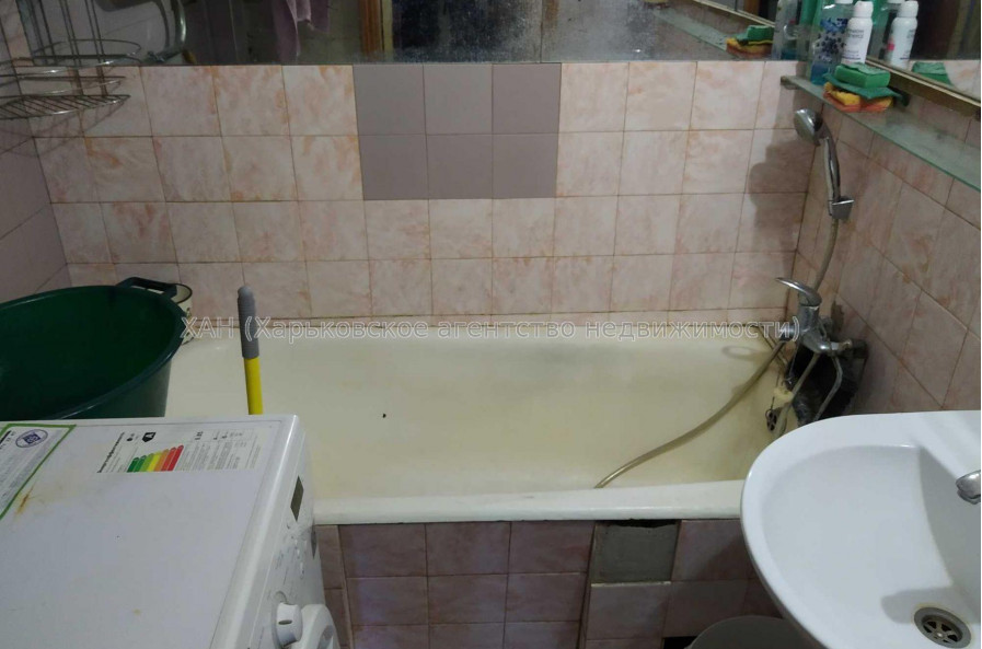 Продам квартиру, Гончаровский бул. , 3 кім., 68 м², косметический ремонт 