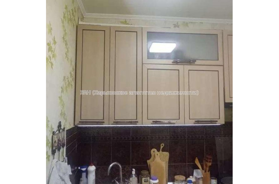 Продам квартиру, Владислава Зубенко ул. , 1 кім., 40 м², косметический ремонт 