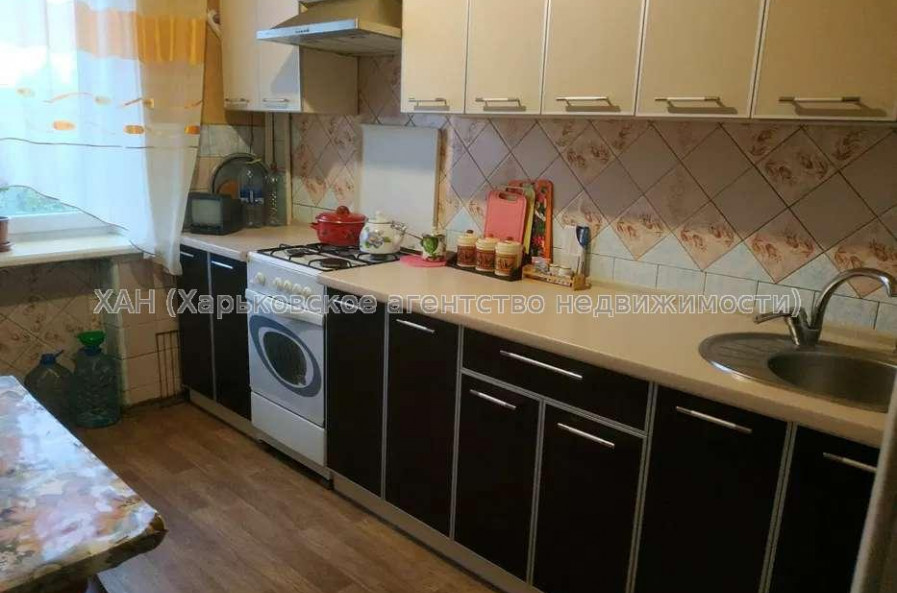 Продам квартиру, Власенко ул. , д. 9 , 2  ком., 51 м², косметический ремонт 