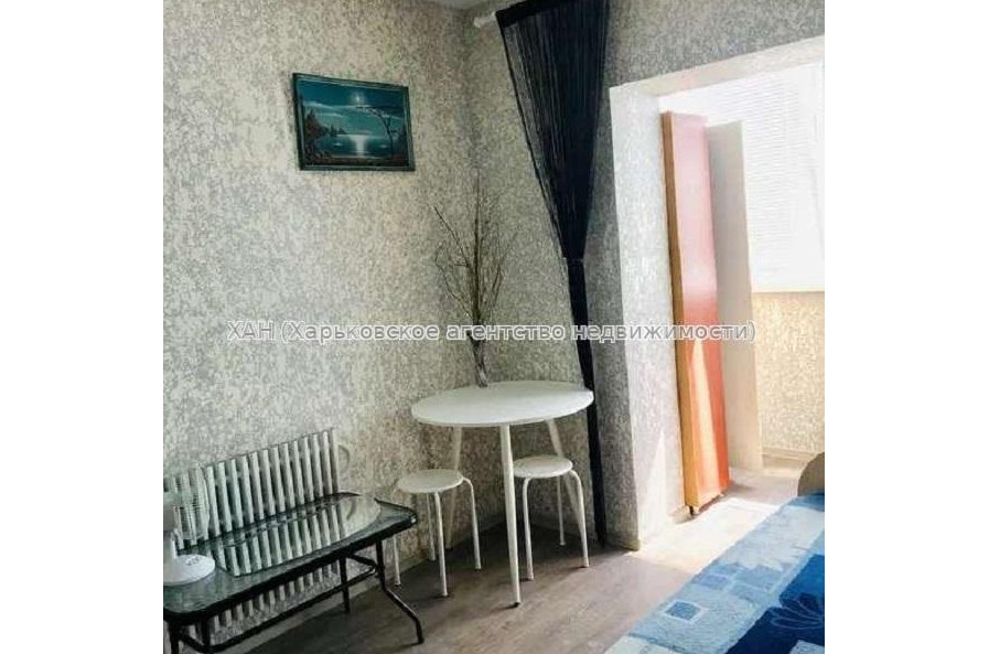 Продам квартиру, Академиков Ахиезеров ул. , 1  ком., 30 м², капитальный ремонт 