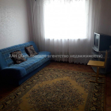 Продам квартиру, Метростроителей ул. , 3 кім., 64 м², косметический ремонт 