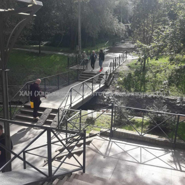 Продам квартиру, Метростроителей ул. , 3 кім., 64 м², косметический ремонт 