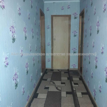 Продам квартиру, Метростроителей ул. , 3 кім., 64 м², косметический ремонт 