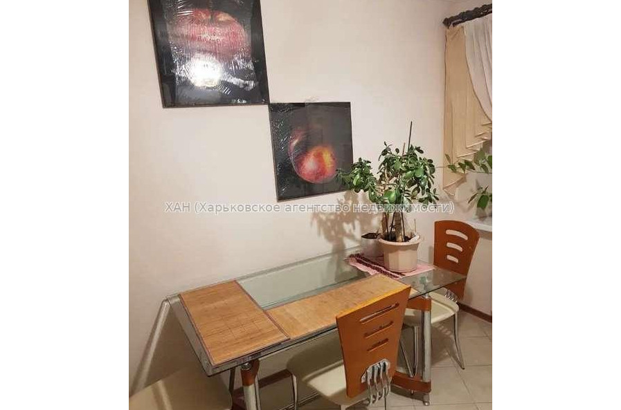 Продам квартиру, Гагарина просп. , 3  ком., 69 м², капитальный ремонт 