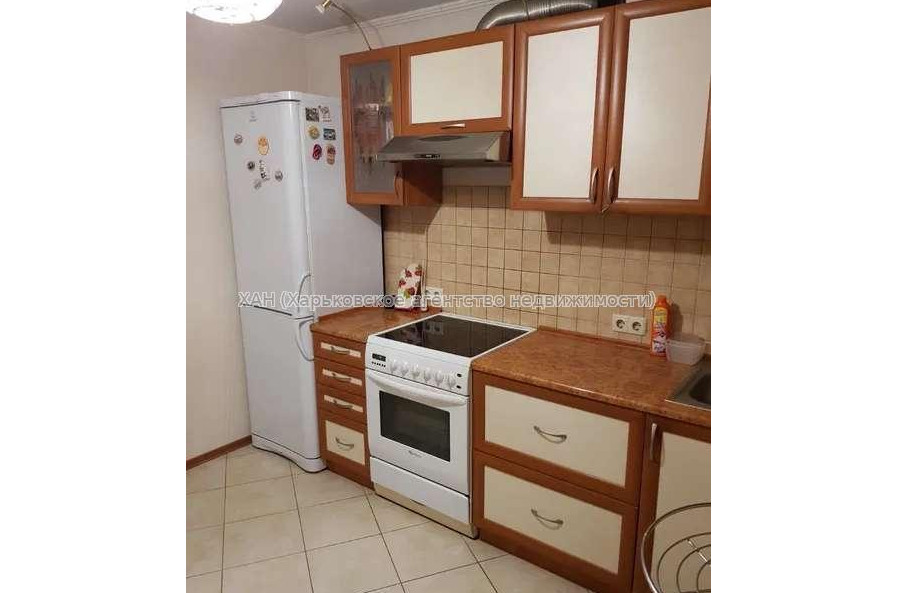 Продам квартиру, Гагарина просп. , 3  ком., 69 м², капитальный ремонт 
