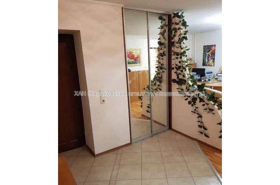 Продам квартиру, Гагарина просп. , 3  ком., 69 м², капитальный ремонт 