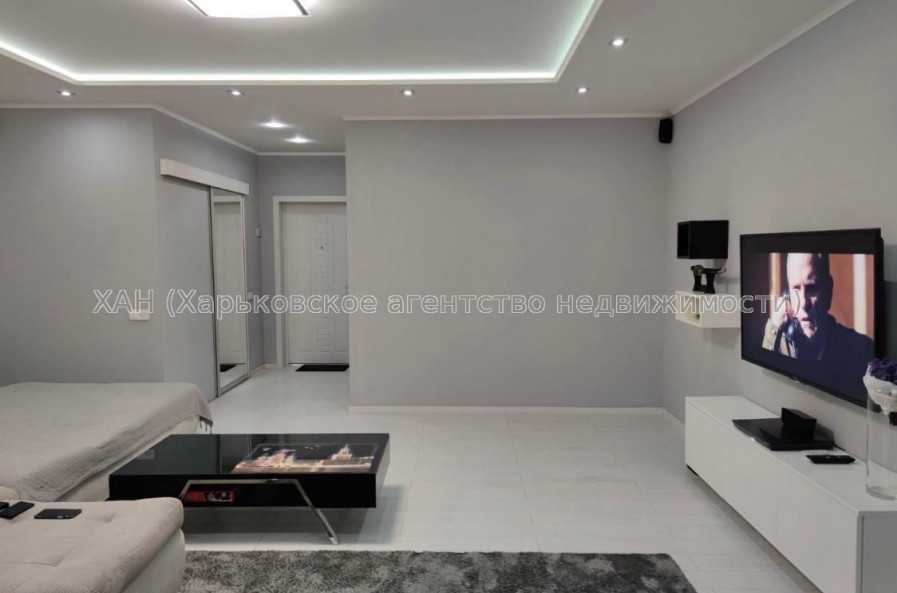Продам квартиру, Новоалександровская ул. , 1  ком., 63 м², авторский дизайн 