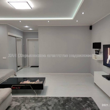 Продам квартиру, Новоалександровская ул. , 1  ком., 63 м², авторский дизайн 