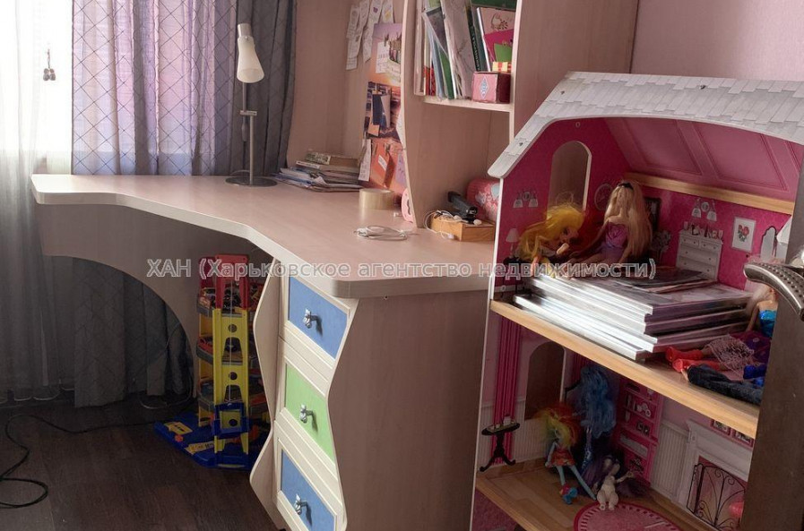 Продам квартиру, Власенко ул. , 3 кім., 70 м², капитальный ремонт 