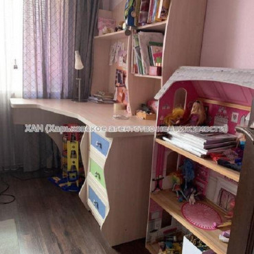 Продам квартиру, Власенко ул. , 3 кім., 70 м², капитальный ремонт 