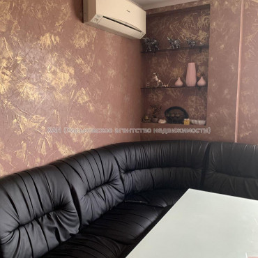 Продам квартиру, Власенко ул. , 3 кім., 70 м², капитальный ремонт 