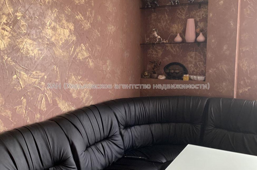 Продам квартиру, Власенко ул. , 3 кім., 70 м², капитальный ремонт 