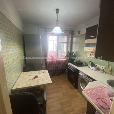 Продам квартиру, Павла Тычины ул. , 1  ком., 37 м², советский ремонт 