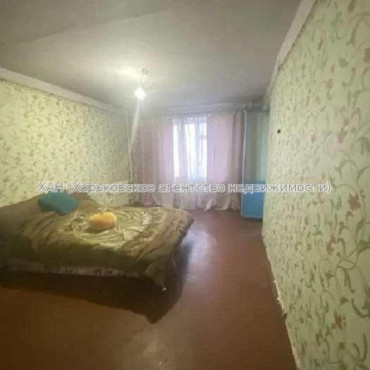 Продам квартиру, Павла Тычины ул. , 1  ком., 37 м², советский ремонт 