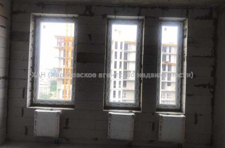 Продам квартиру, Клочковская ул. , 1  ком., 54 м², без внутренних работ 