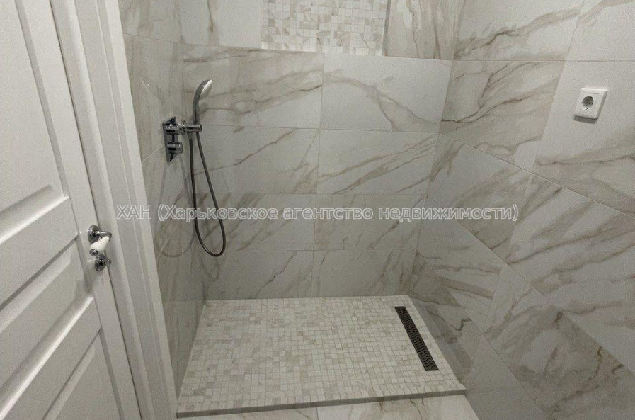 Продам квартиру, Льва Ландау просп. , 52 , 3  ком., 80 м², авторский дизайн 