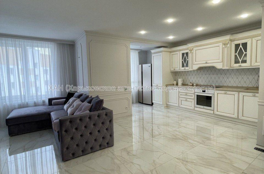 Продам квартиру, Льва Ландау просп. , 52 , 3  ком., 80 м², авторский дизайн 