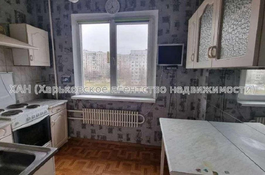 Продам квартиру, Победы просп. , 2 кім., 45 м², косметический ремонт 