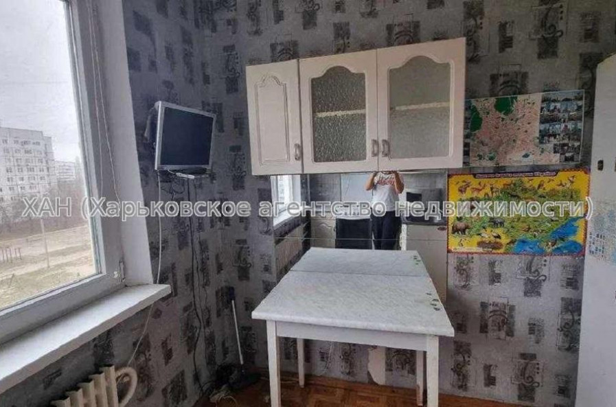 Продам квартиру, Победы просп. , 2 кім., 45 м², косметический ремонт 