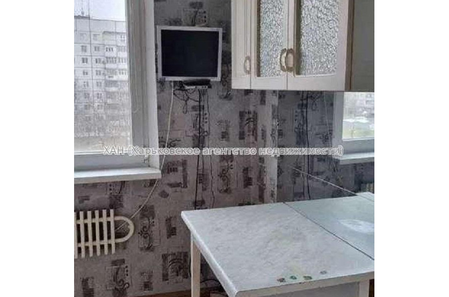 Продам квартиру, Победы просп. , 2 кім., 45 м², косметический ремонт 