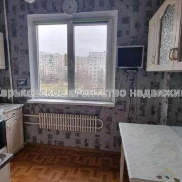 Продам квартиру, Победы просп. , 2 кім., 45 м², косметический ремонт 