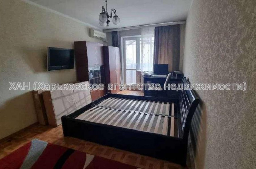 Продам квартиру, Победы просп. , 2 кім., 45 м², косметический ремонт 