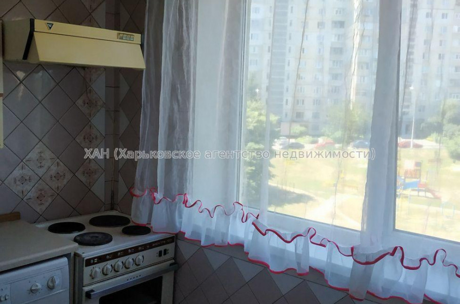 Продам квартиру, Ахсарова Энвера ул. , 2  ком., 43 м², косметический ремонт 