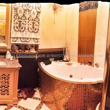 Продам квартиру, Ярослава Мудрого ул. , 4 кім., 117 м², евроремонт 