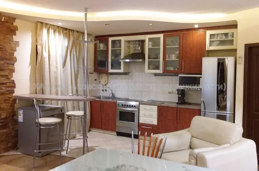 Продам квартиру, Академика Павлова ул. , 3  ком., 122 м², авторский дизайн 