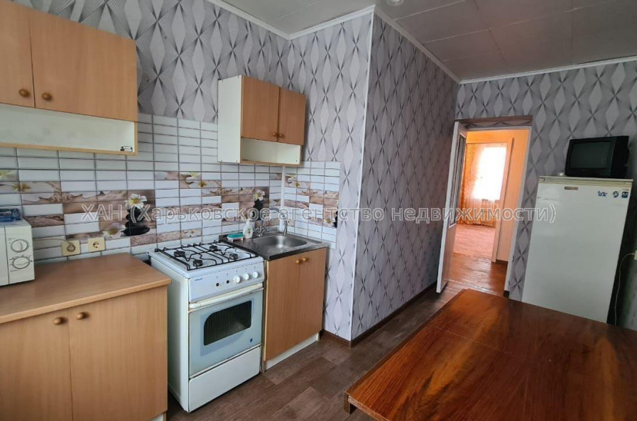 Продам квартиру, Непокоренных ул. , 3 кім., 63 м², капитальный ремонт 