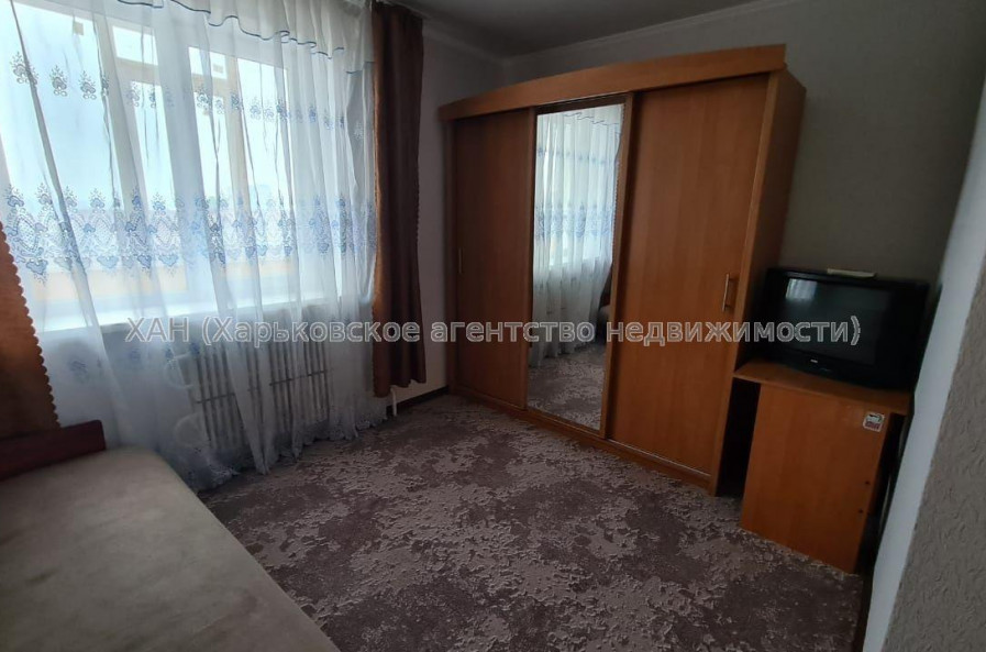 Продам квартиру, Непокоренных ул. , 3 кім., 63 м², капитальный ремонт 