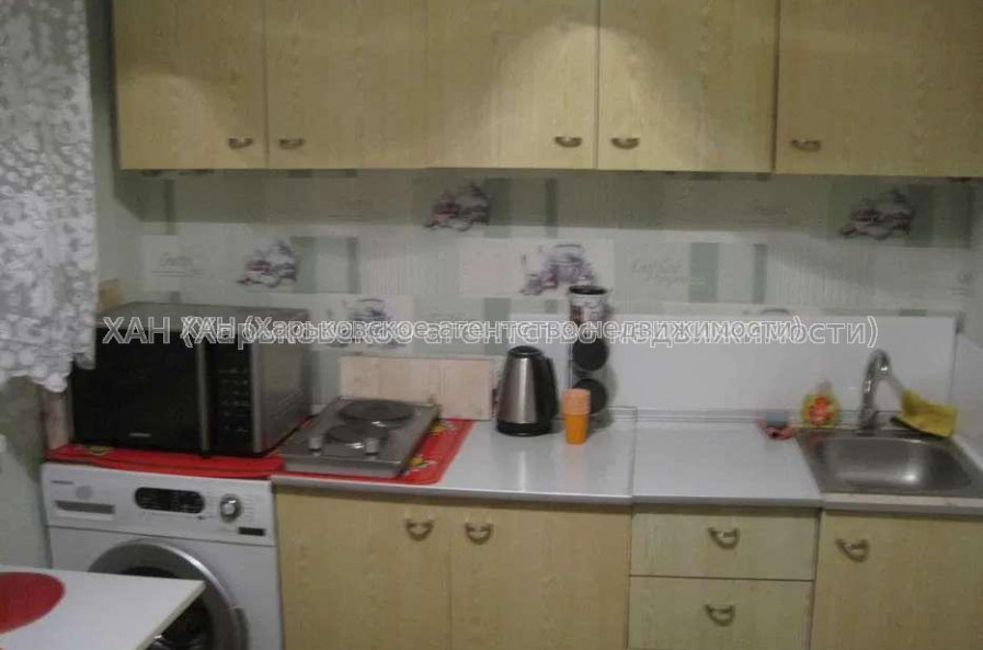 Продам квартиру, Гвардейцев Широнинцев ул. , 3 кім., 70 м², косметический ремонт 