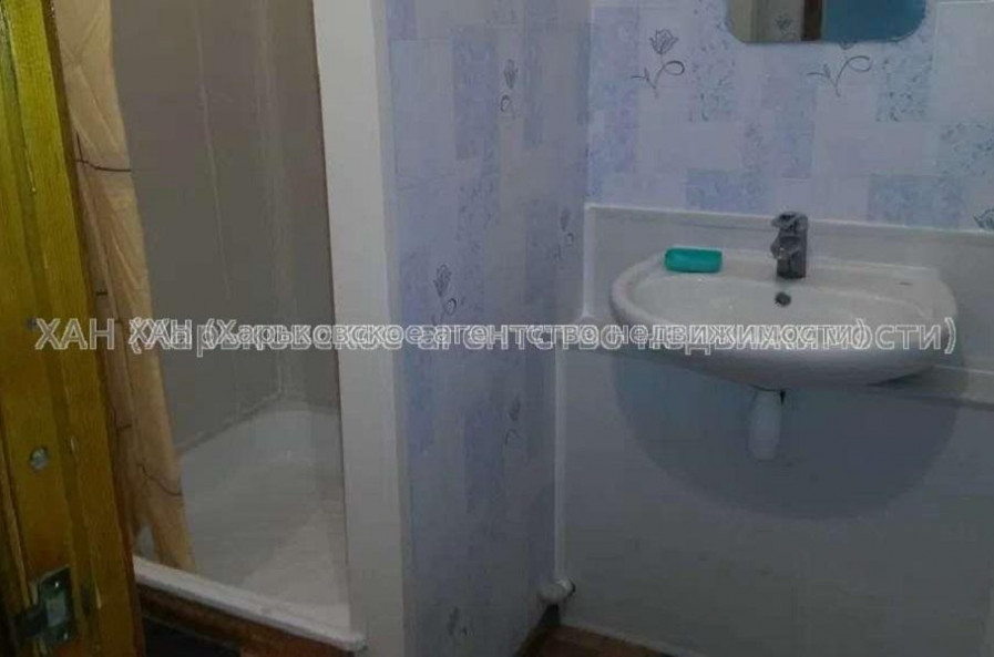 Продам квартиру, Гвардейцев Широнинцев ул. , 3 кім., 70 м², косметический ремонт 