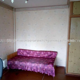 Продам квартиру, Гвардейцев Широнинцев ул. , 3 кім., 70 м², косметический ремонт