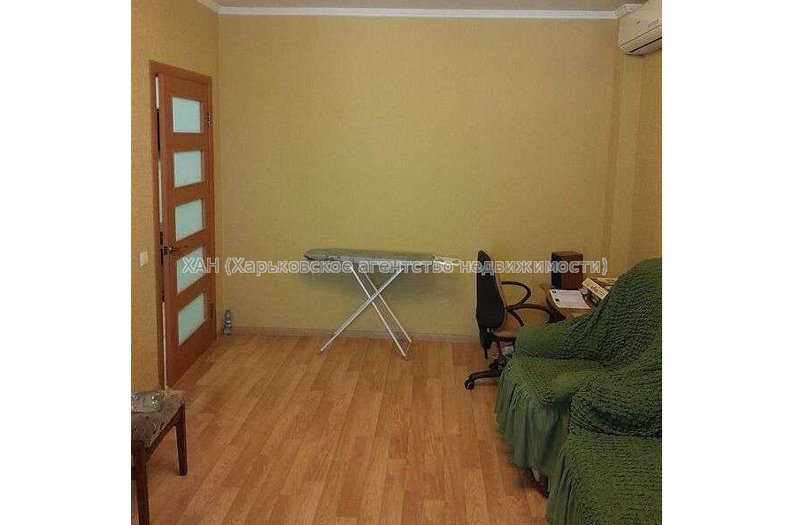 Продам квартиру, Героев Харькова просп. , 3 кім., 67 м², капитальный ремонт 