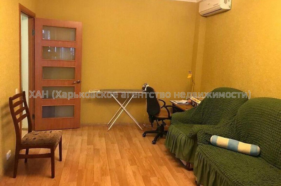 Продам квартиру, Героев Харькова просп. , 3 кім., 67 м², капитальный ремонт 