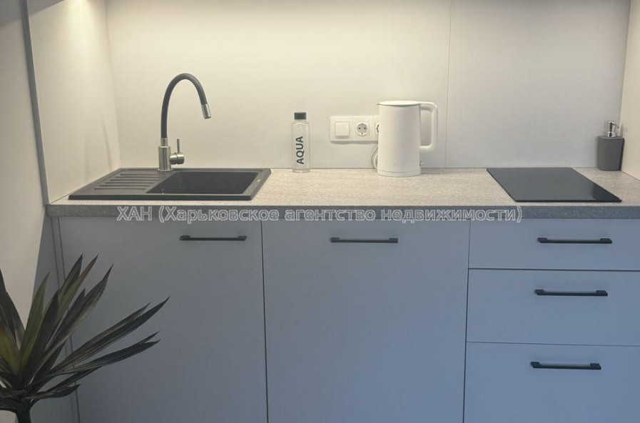 Продам квартиру, Ярославская ул. , 1  ком., 25 м², евроремонт 