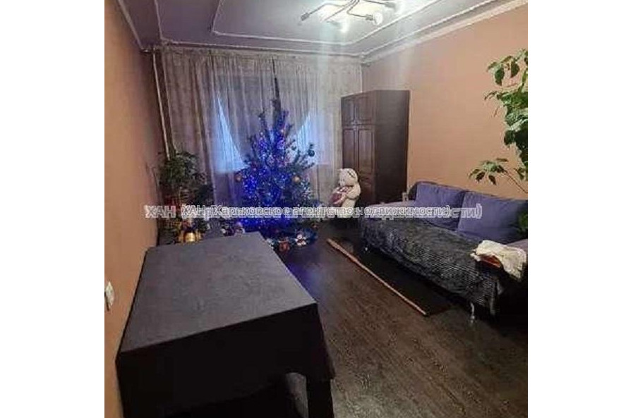 Продам квартиру, Салтовское шоссе , 4  ком., 80 м², частичный ремонт 