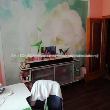 Продам квартиру, Салтовское шоссе , 4  ком., 80 м², частичный ремонт 