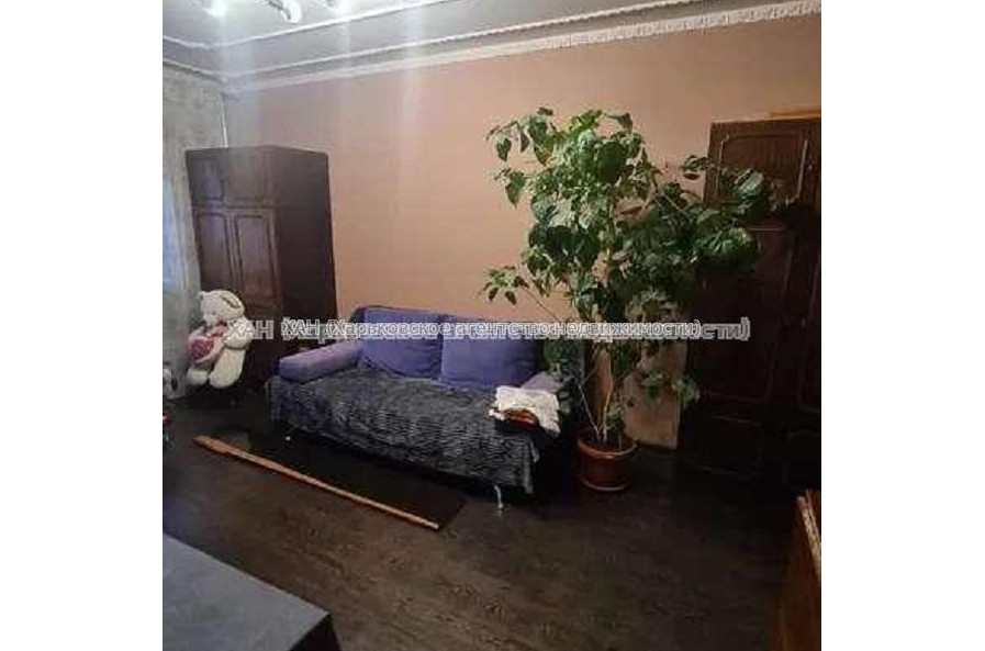 Продам квартиру, Салтовское шоссе , 4  ком., 80 м², частичный ремонт 