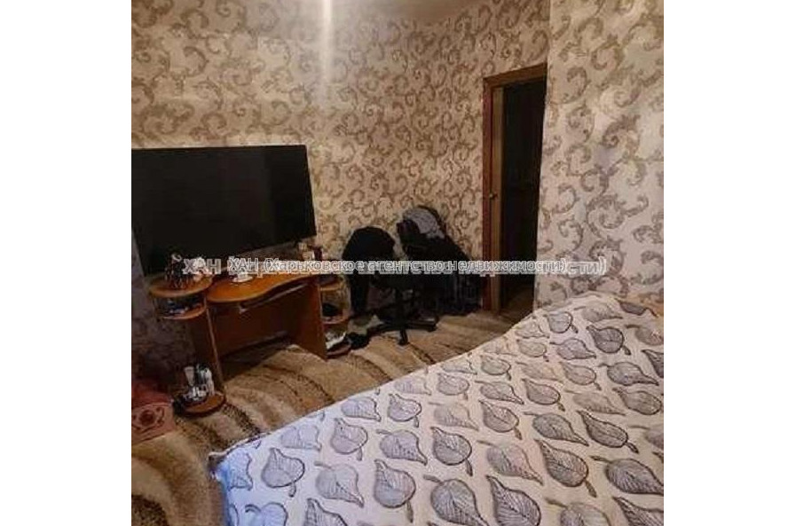 Продам квартиру, Салтовское шоссе , 4  ком., 80 м², частичный ремонт 