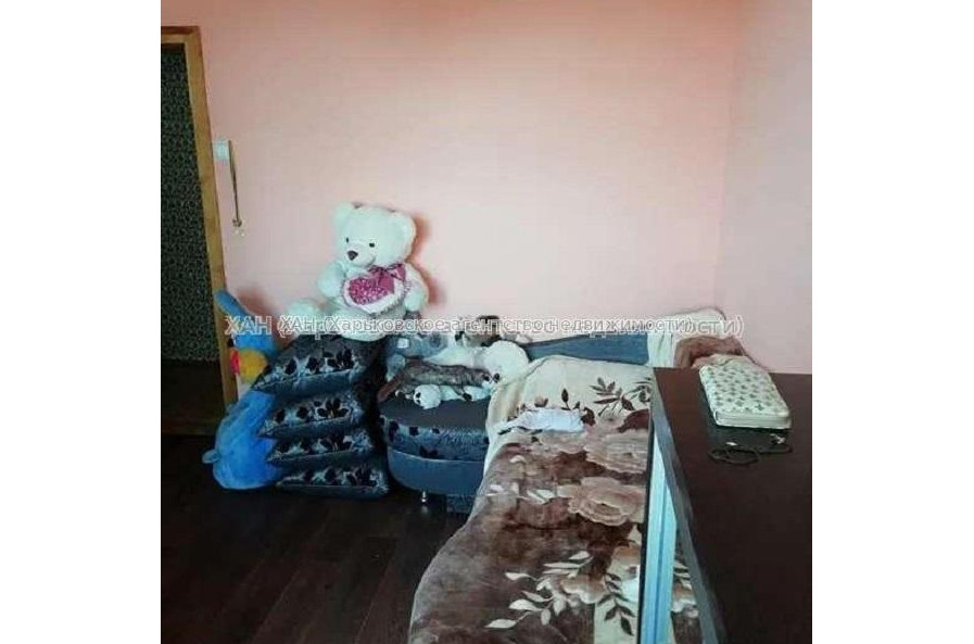 Продам квартиру, Салтовское шоссе , 4  ком., 80 м², частичный ремонт 