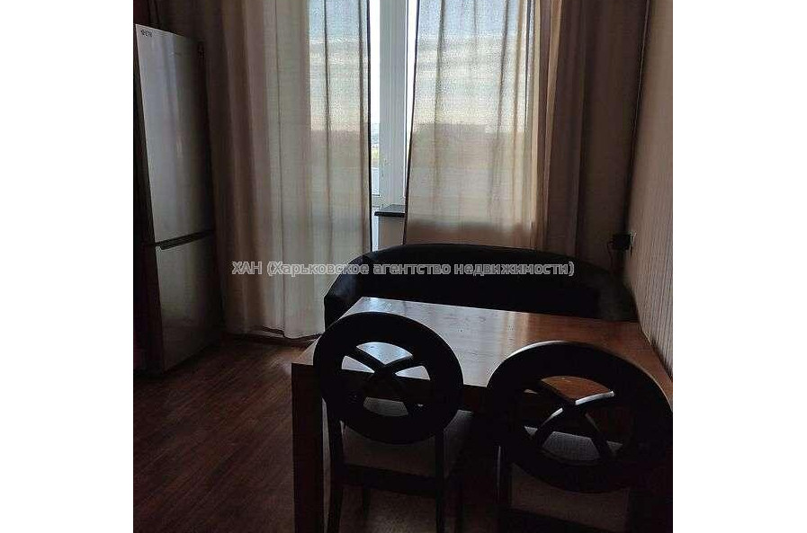 Продам квартиру, Роганская ул. , 1  ком., 44 м², капитальный ремонт 