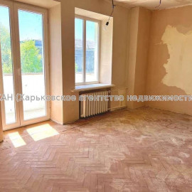 Продам квартиру, Мироносицкая ул. , 2 кім., 55 м², без отделочных работ