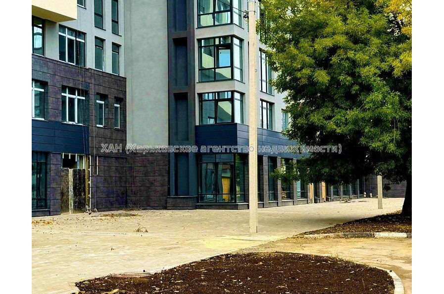 Продам квартиру, Авиационная ул. , 3  ком., 111 м², без внутренних работ 
