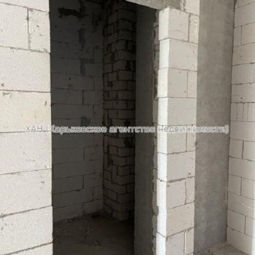 Продам квартиру, Авиационная ул. , 3  ком., 111 м², без внутренних работ 