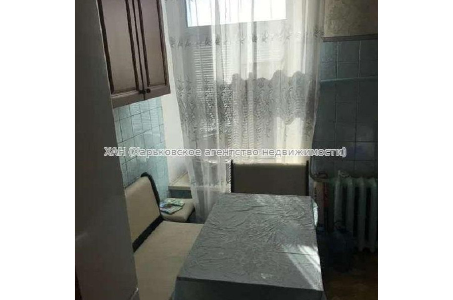 Продам квартиру, Фейербаха ул. , 2 кім., 34 м², косметический ремонт 